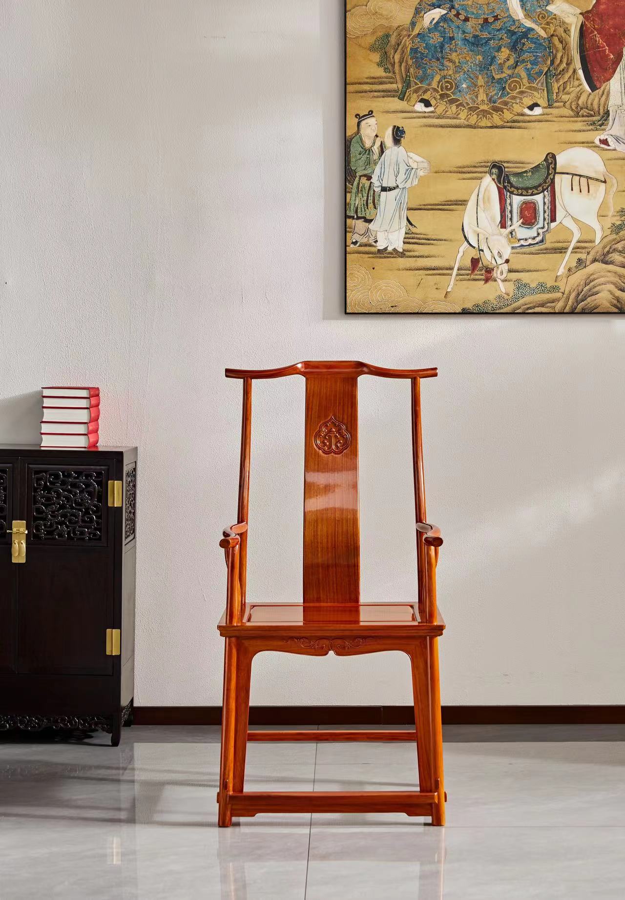 缅甸花梨四出头官帽椅