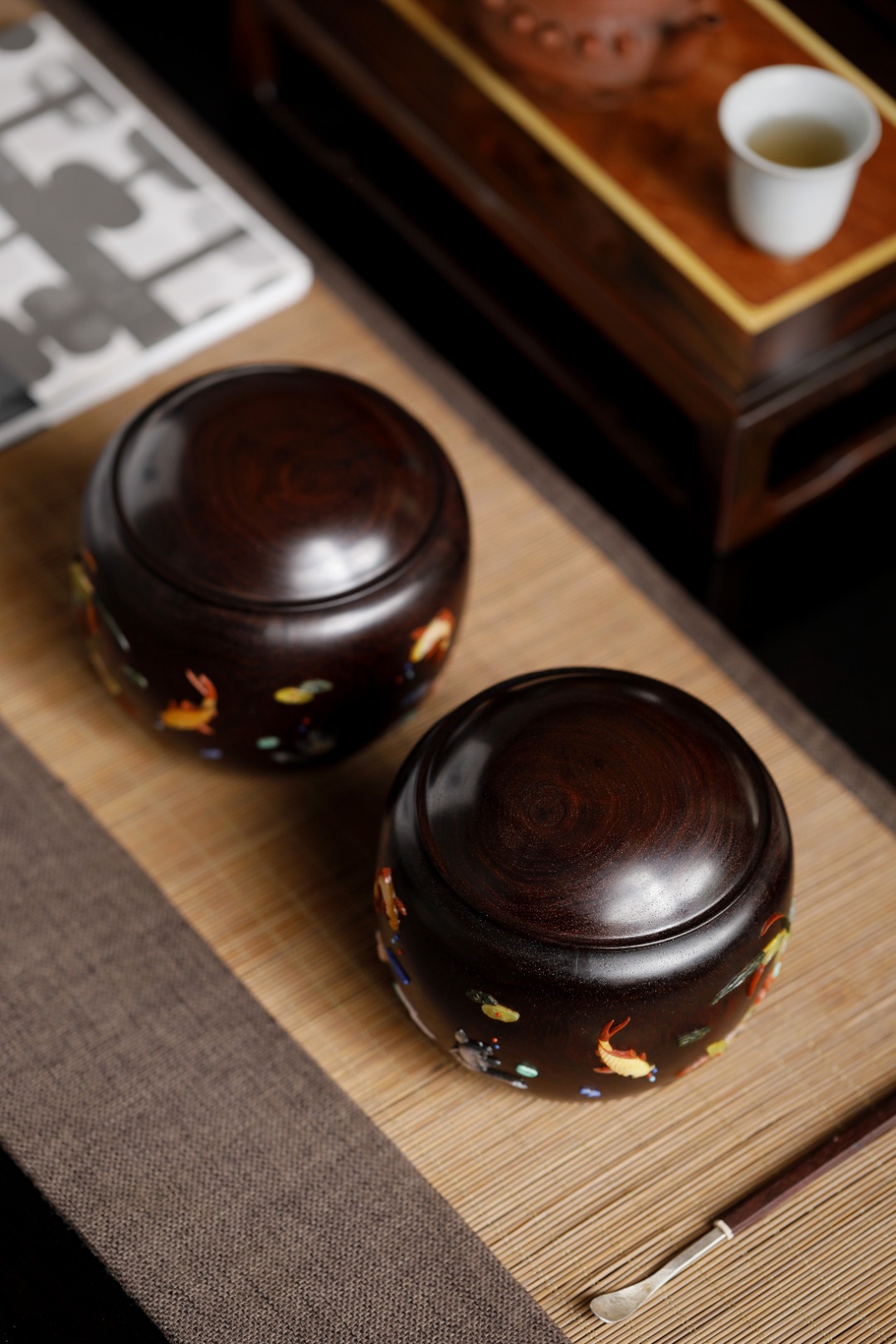 紫檀百宝嵌【连年有余】罐子