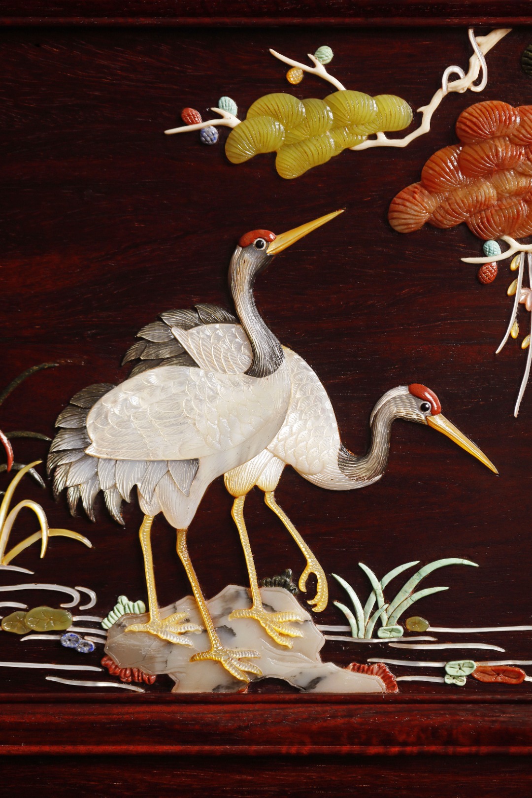 紫檀百宝嵌【松鹤同春】插屏
