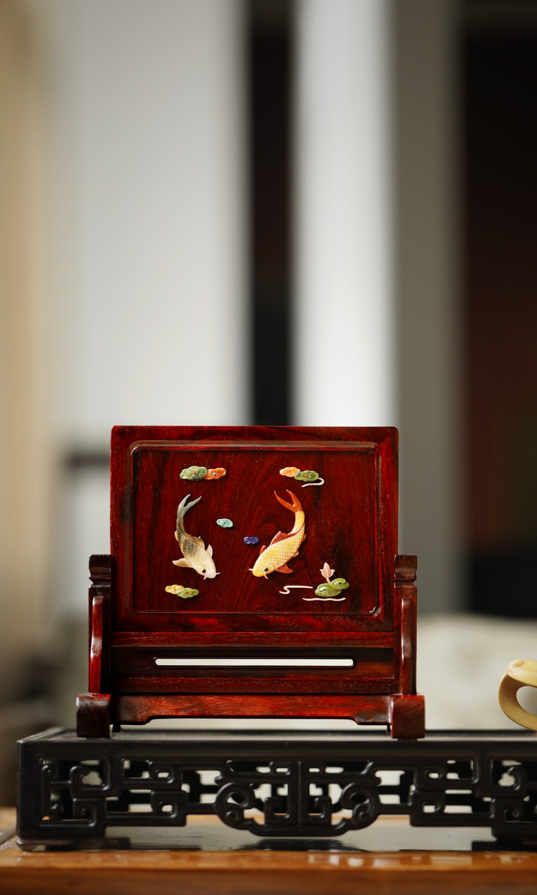 紫檀【连年有余】台屏
