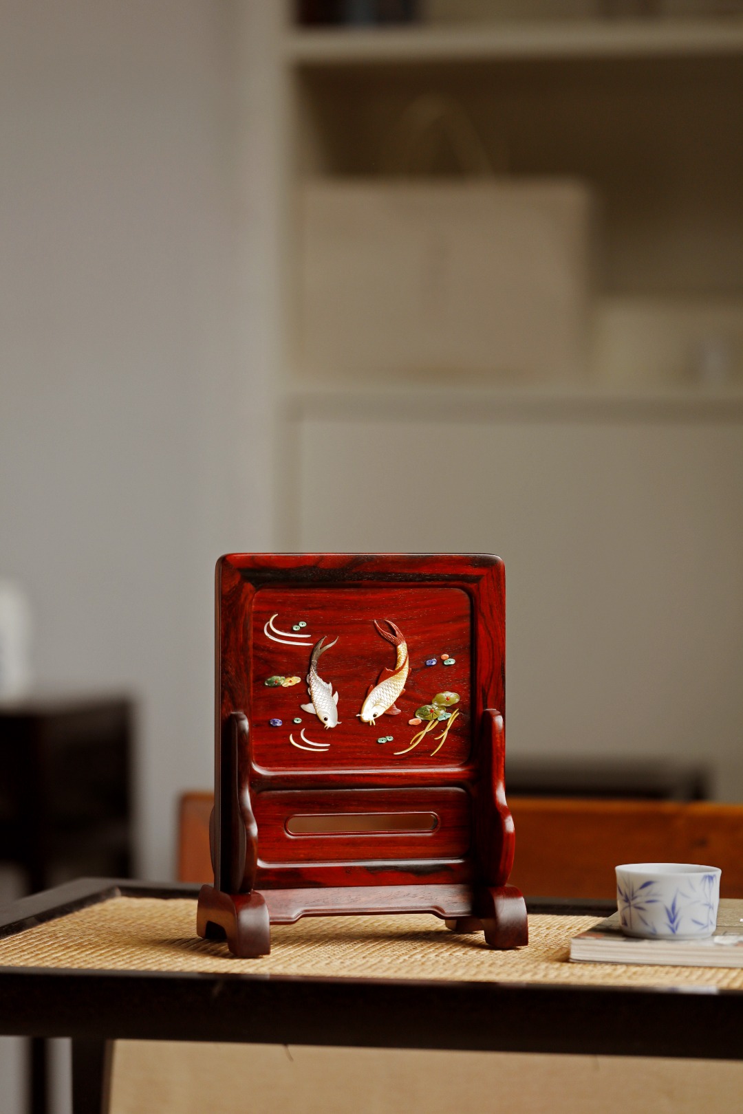 紫檀 百宝嵌【连年有余】案上屏
