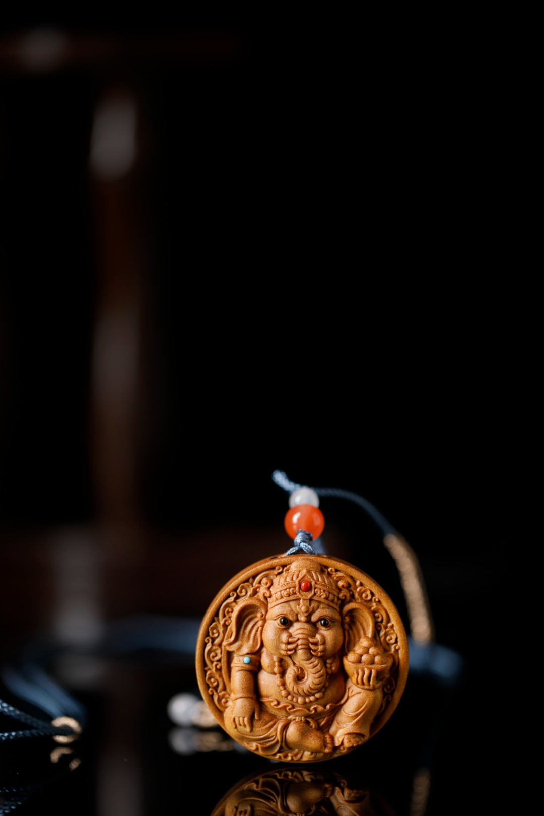 老山檀香【象王】吊坠
