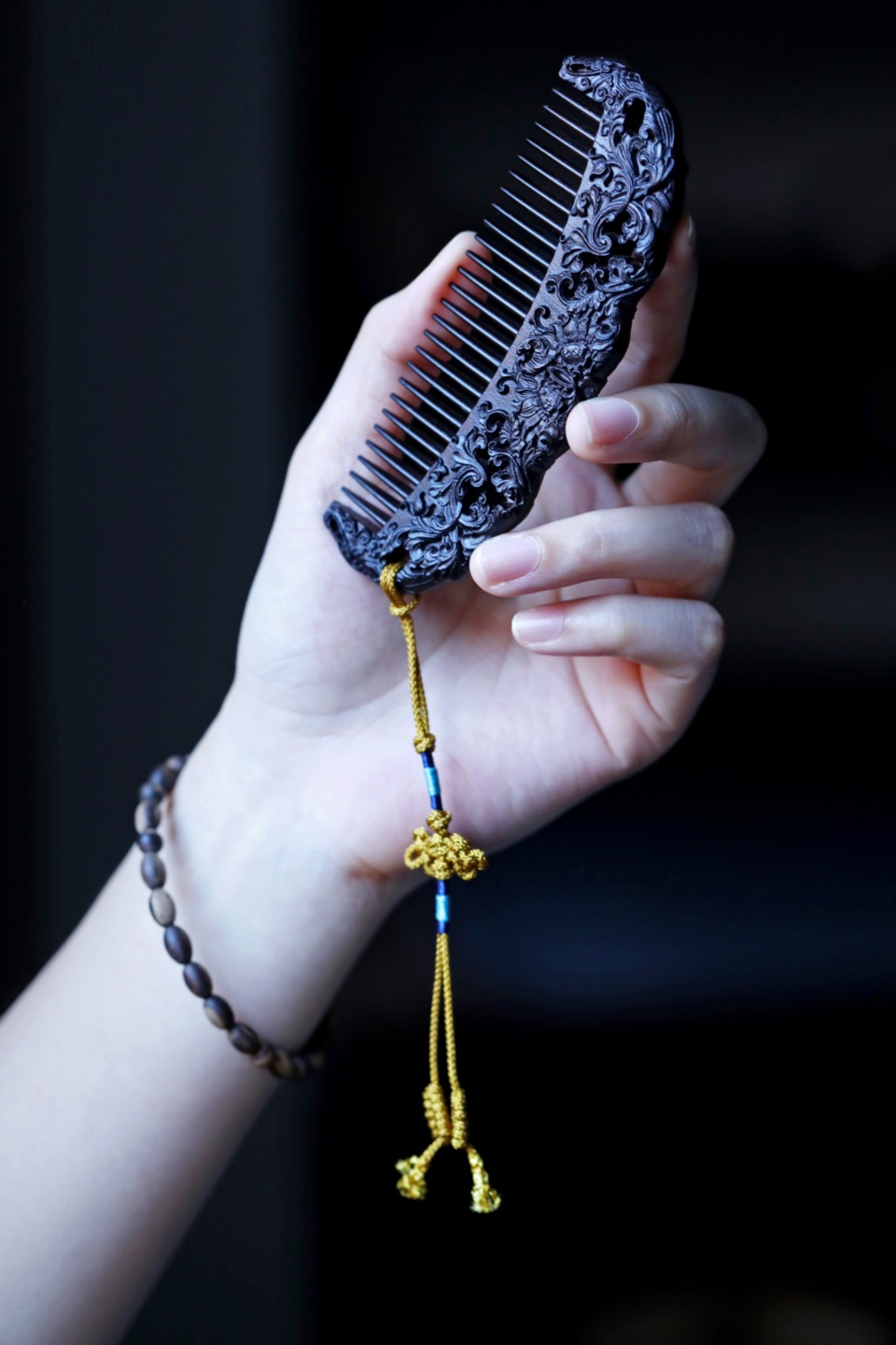 紫光檀【西番莲纹】木梳
