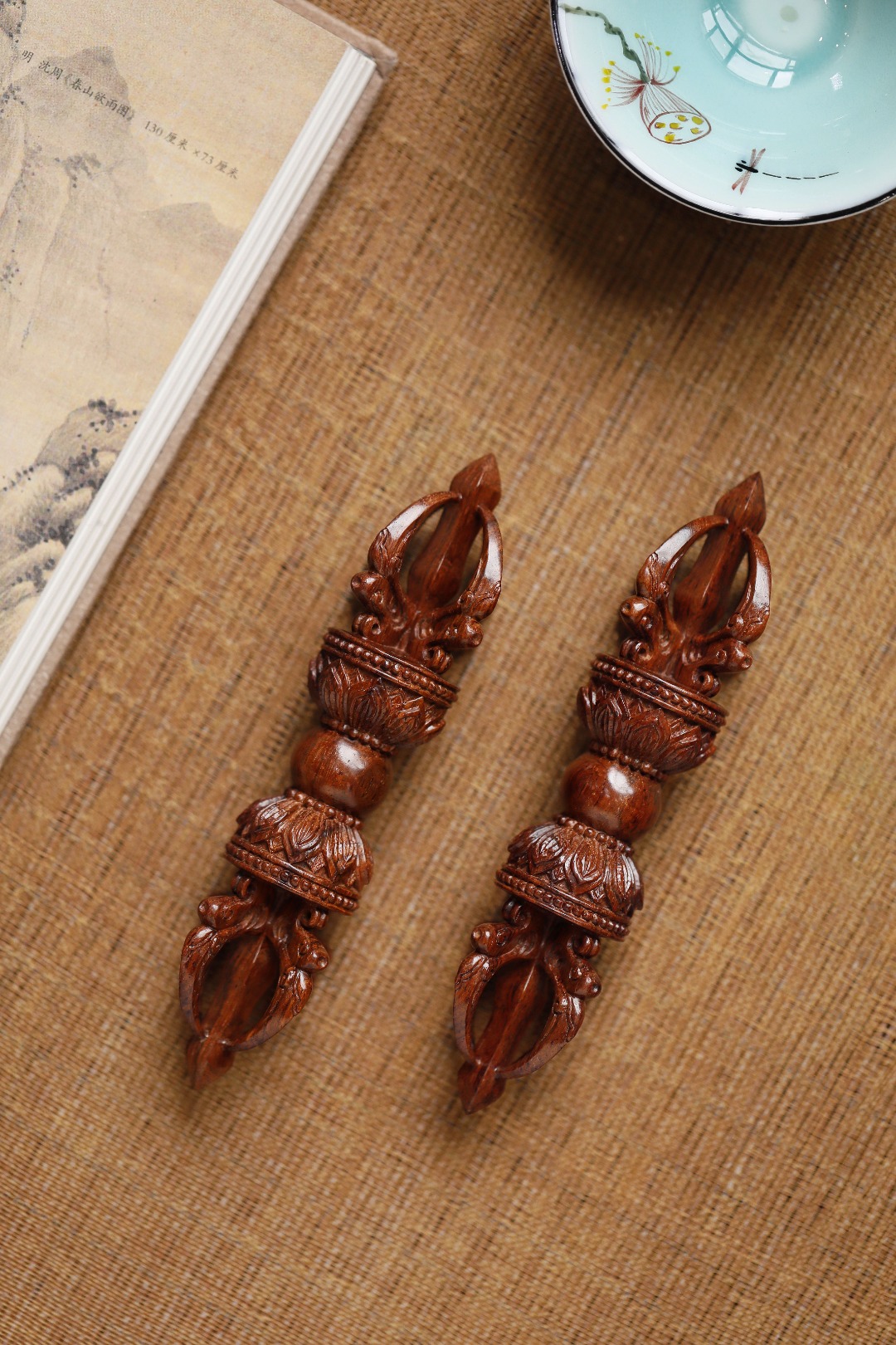 海黄【降魔杵】把件
