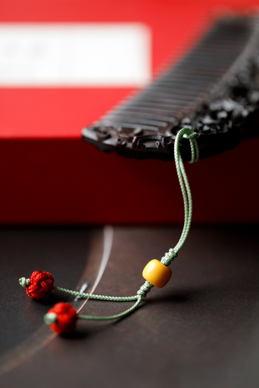 紫光檀【西番莲】木梳
