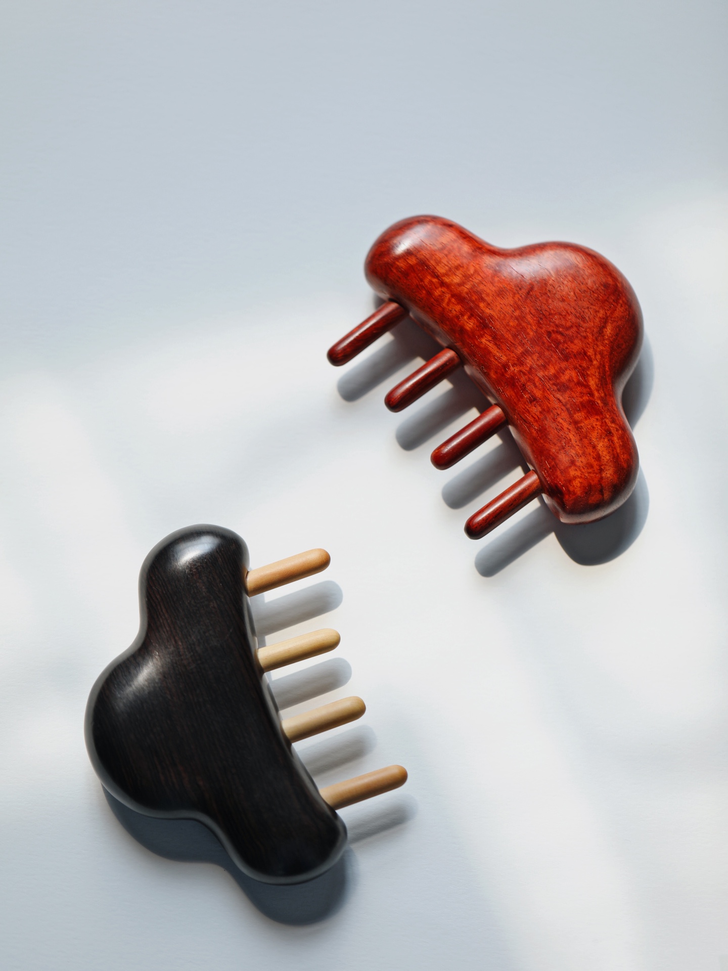 『一朵云·按摩梳』
