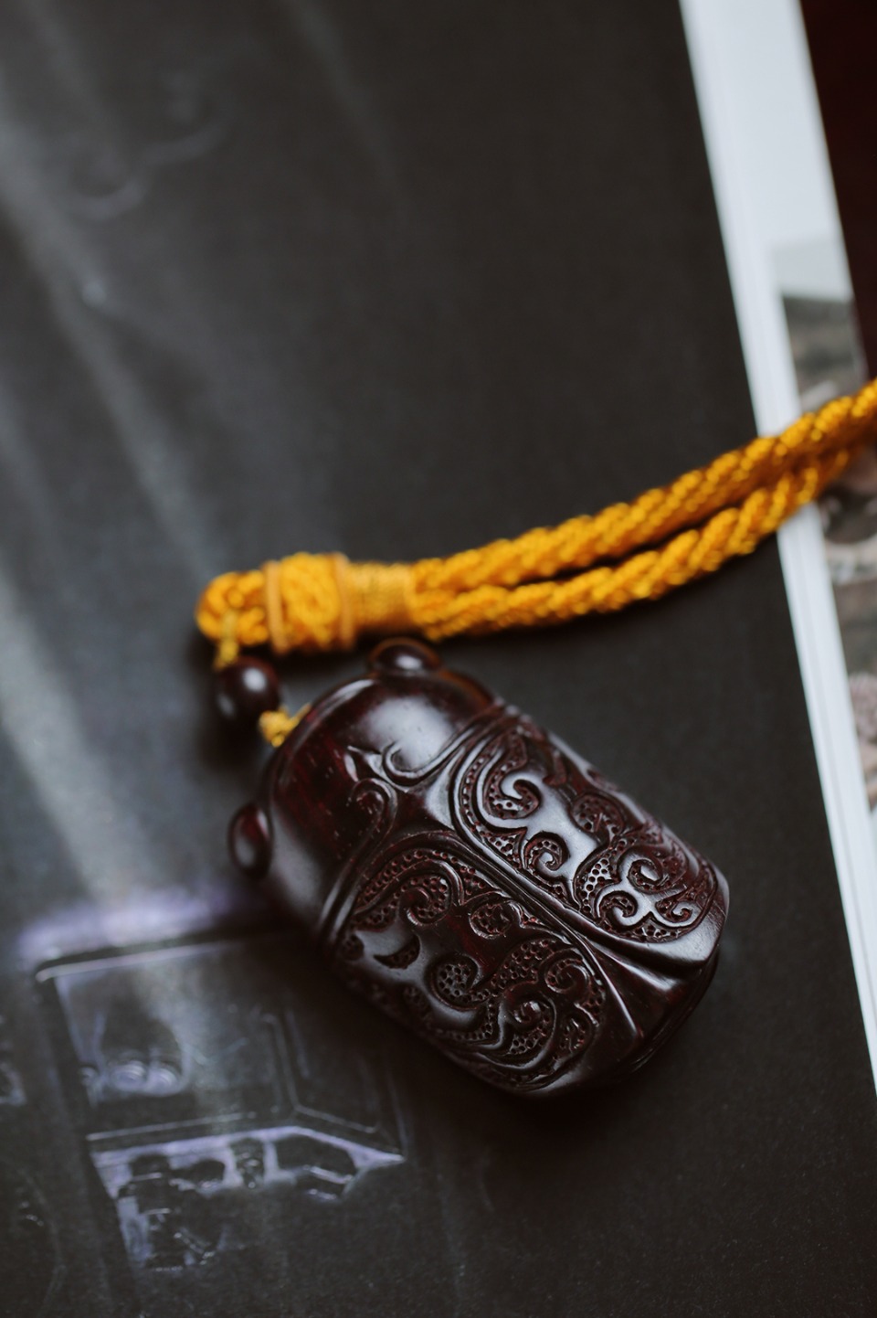 小叶紫檀 | 夔纹蝉 手把件
