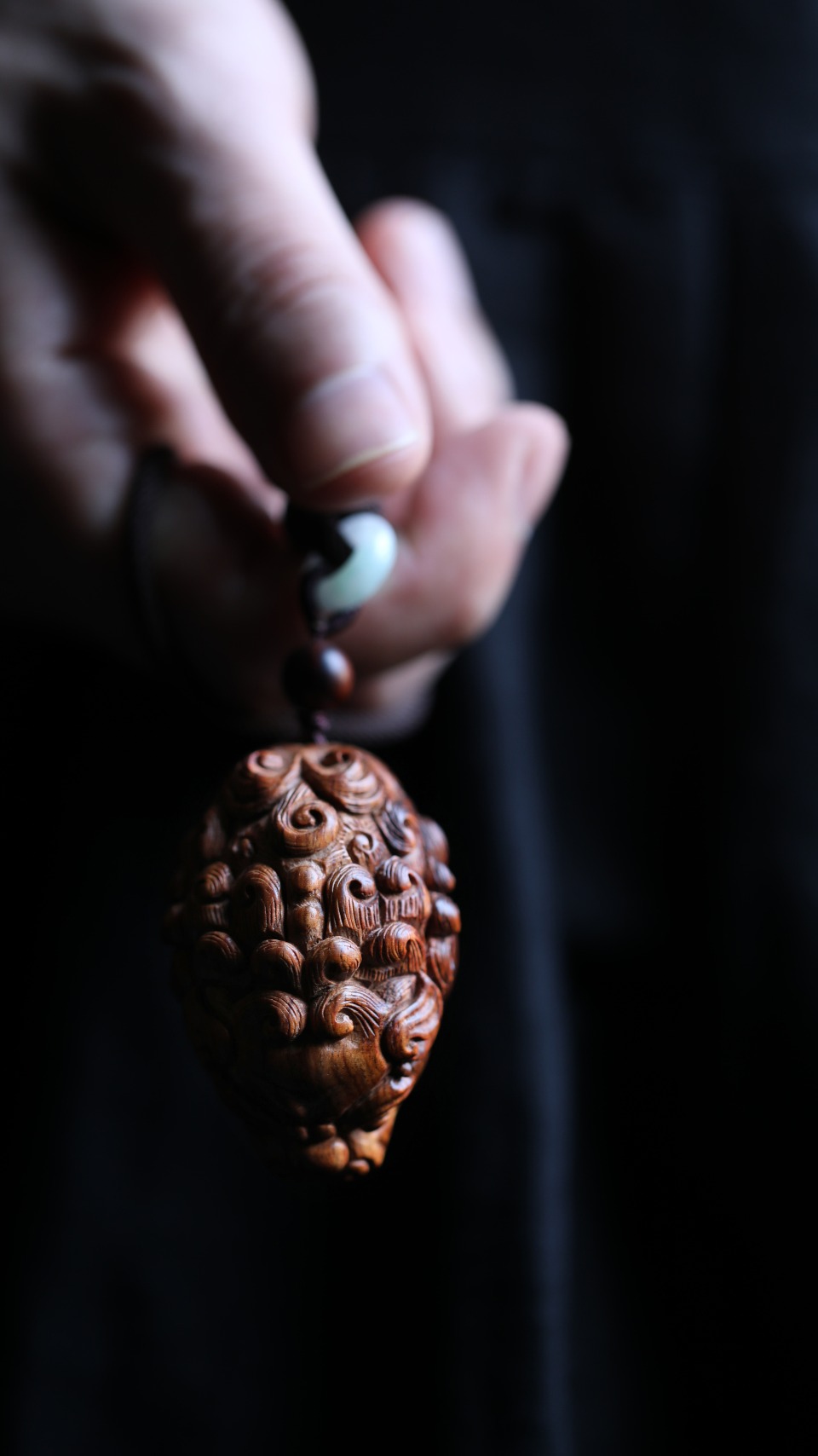 海黄 | 貔貅 手把件
