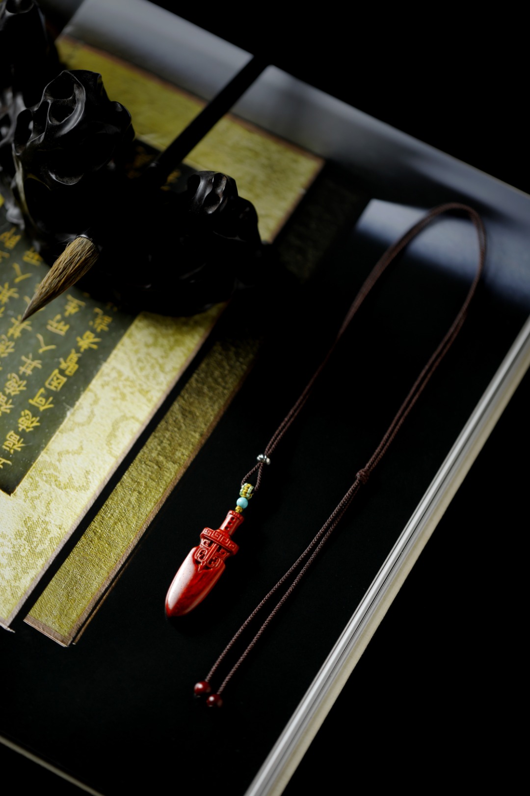 小叶紫檀【御剑】吊坠
