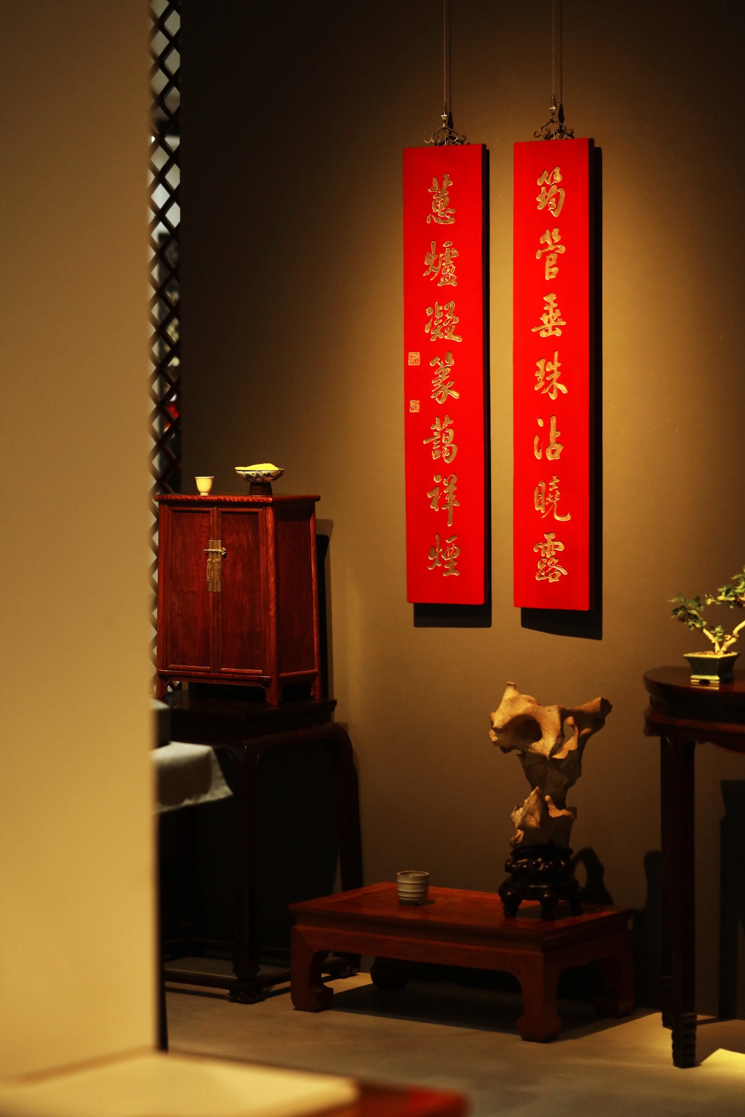 雅室清居｜楠木对联
