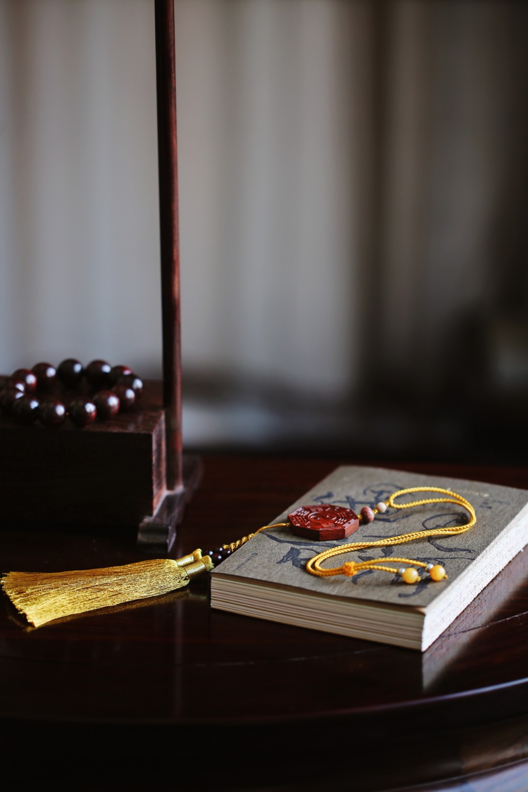 小叶紫檀【八卦】车挂
