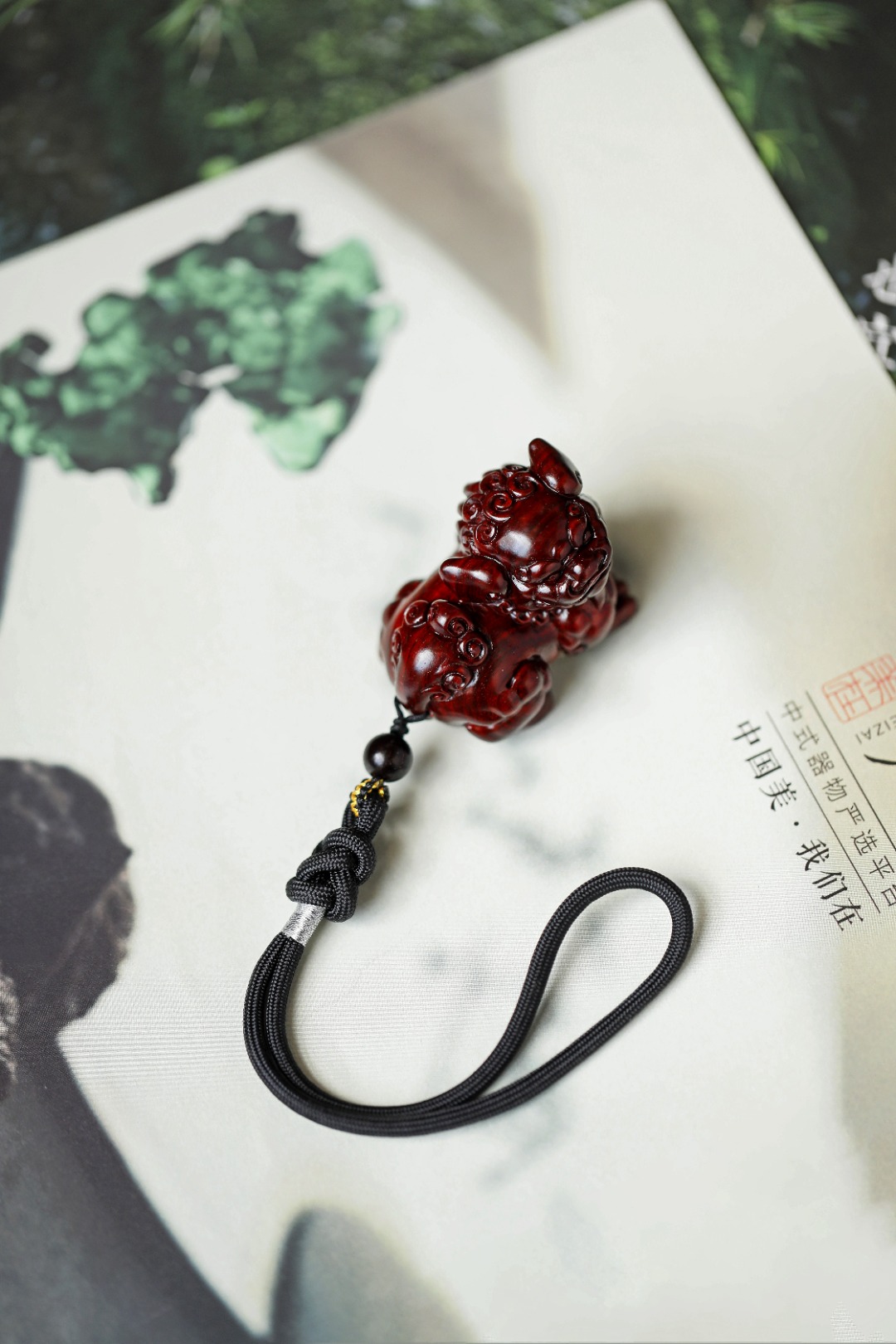 小叶紫檀 | 貔貅 手把件
