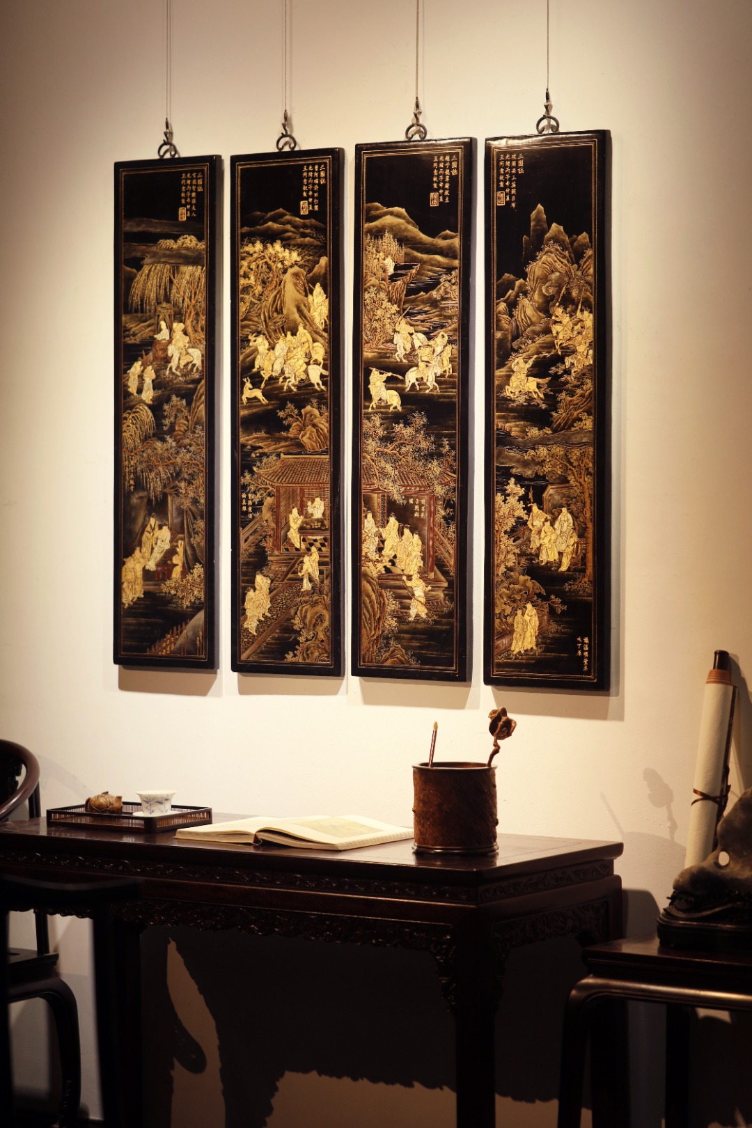 老楠木【三国志】描金挂屏
