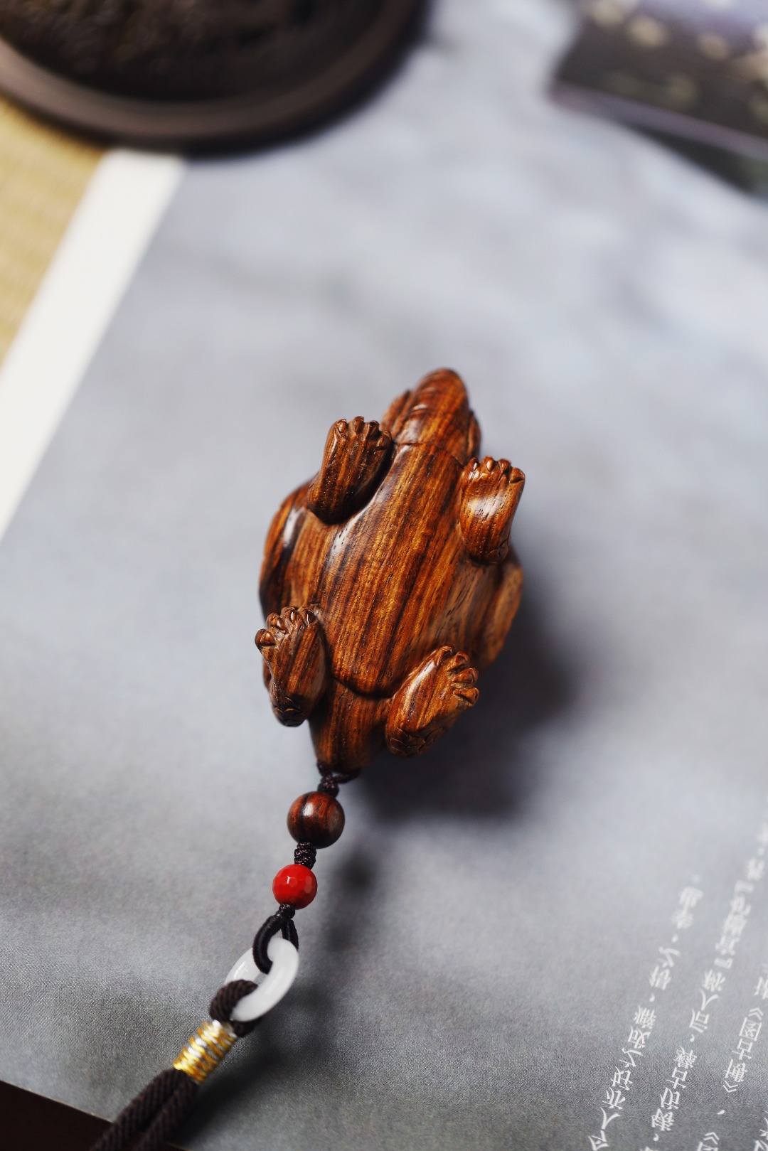 海黄【龙龟】手把件
