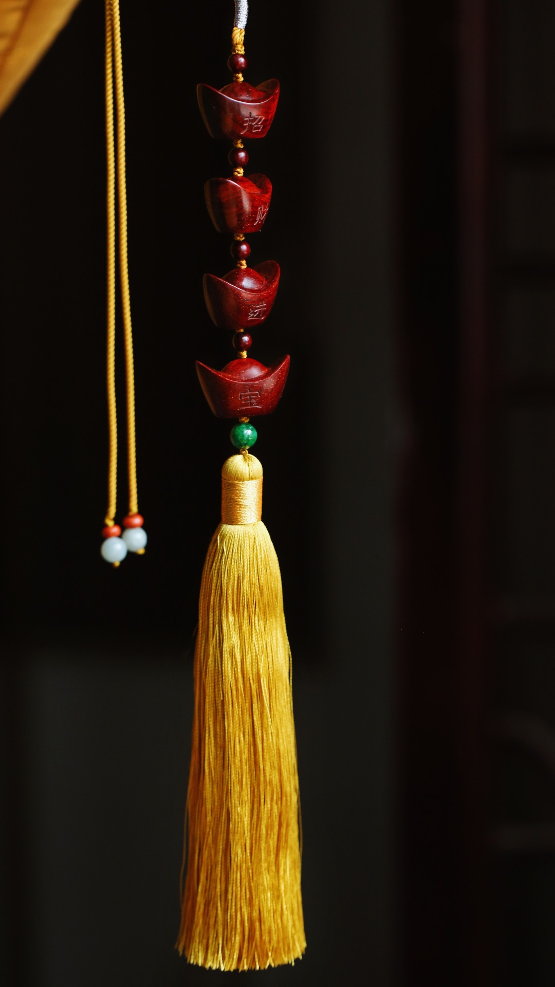 小叶紫檀【元宝】车挂
