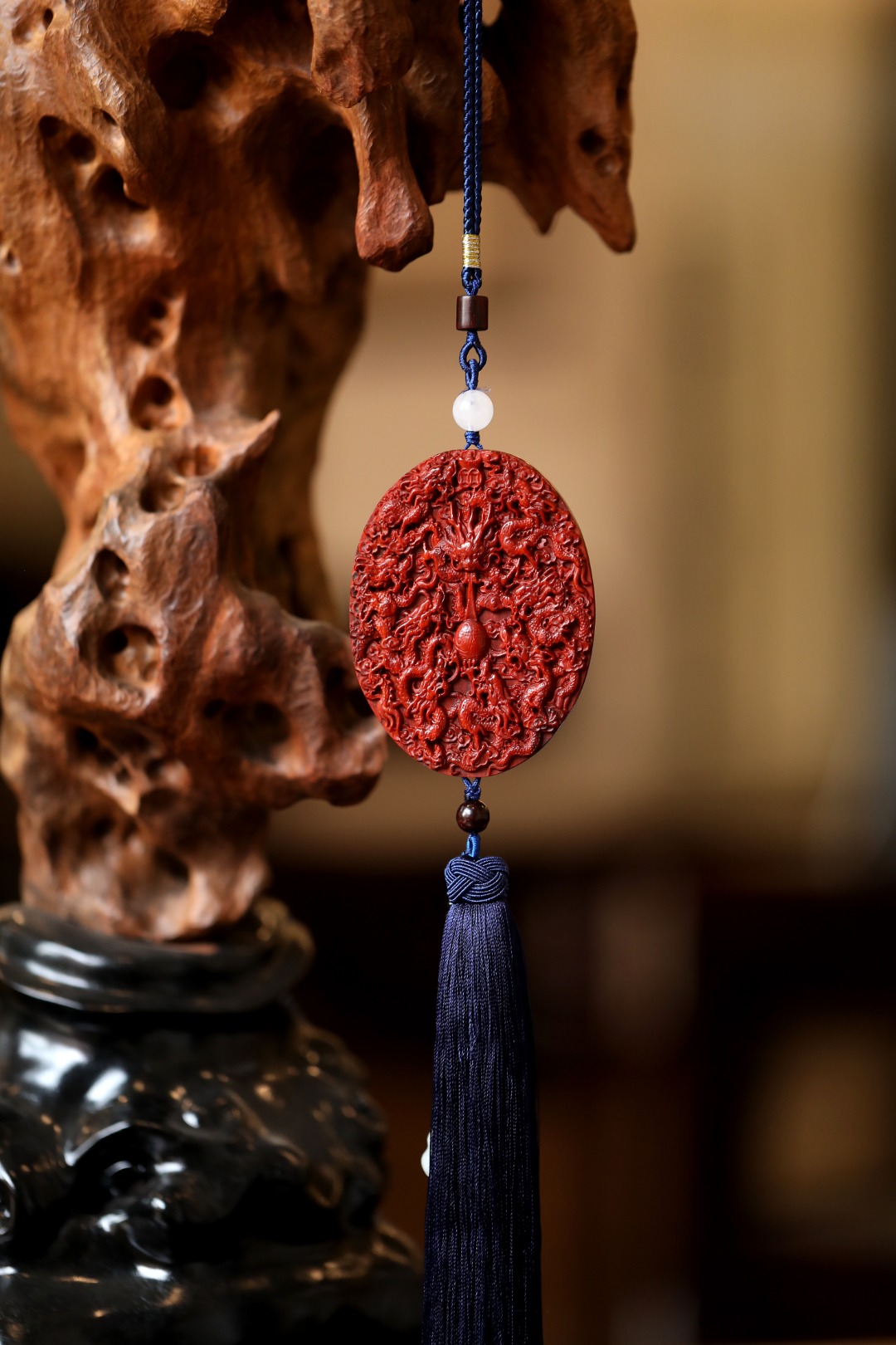 小叶紫檀【九龙戏珠】车挂
