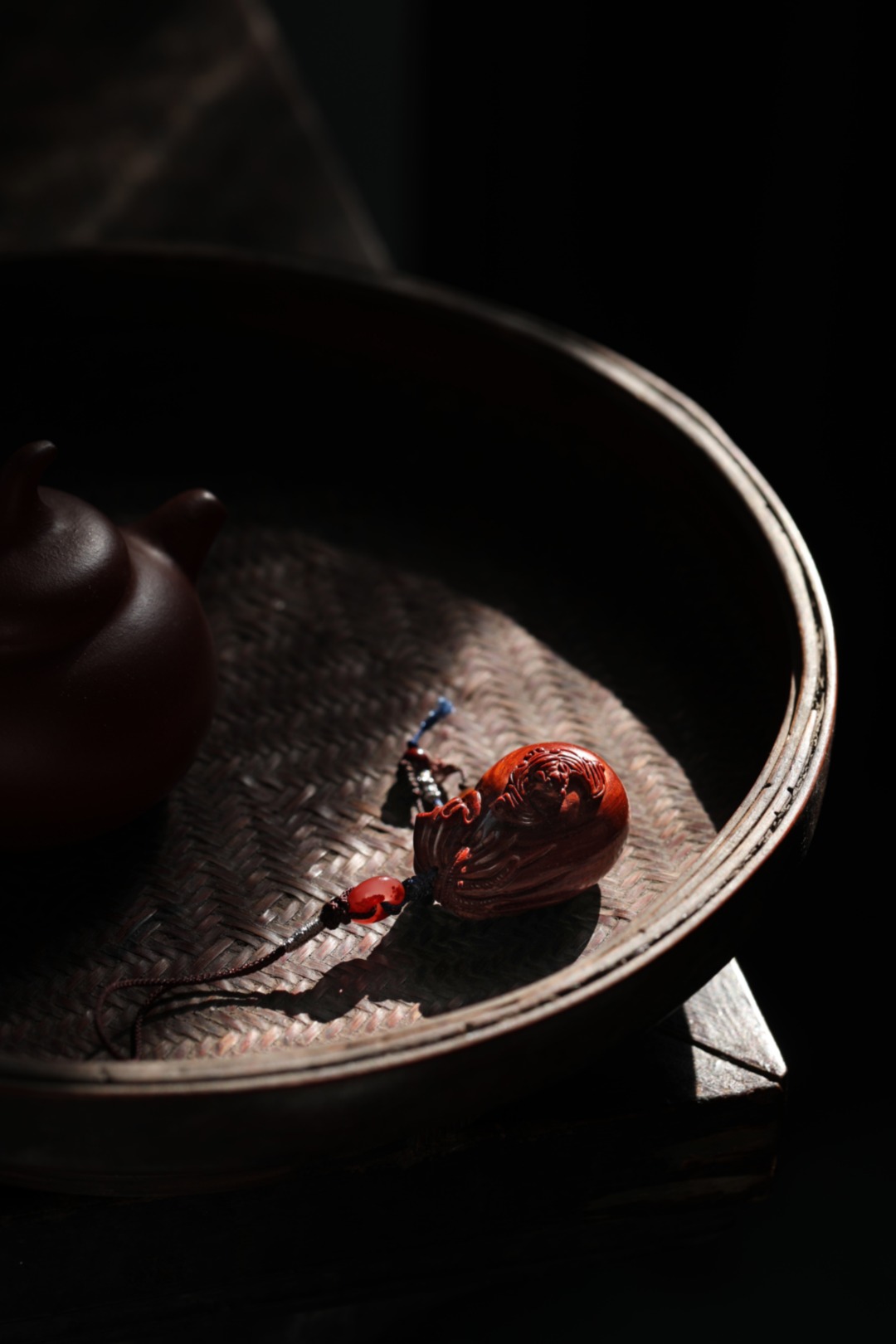 小叶紫檀【蝠袋】挂件
