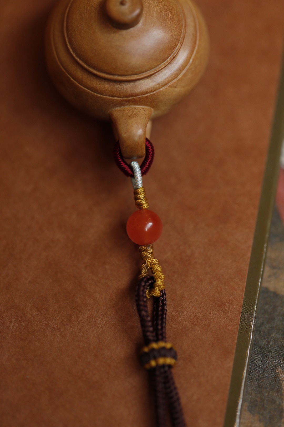 老山檀香【把把壶】手把件
