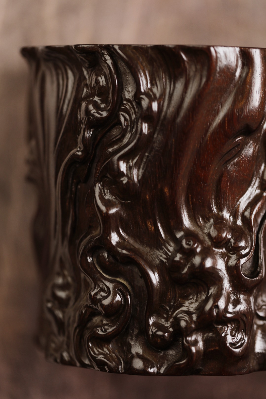 ‌老紫檀 | 树瘤笔筒
