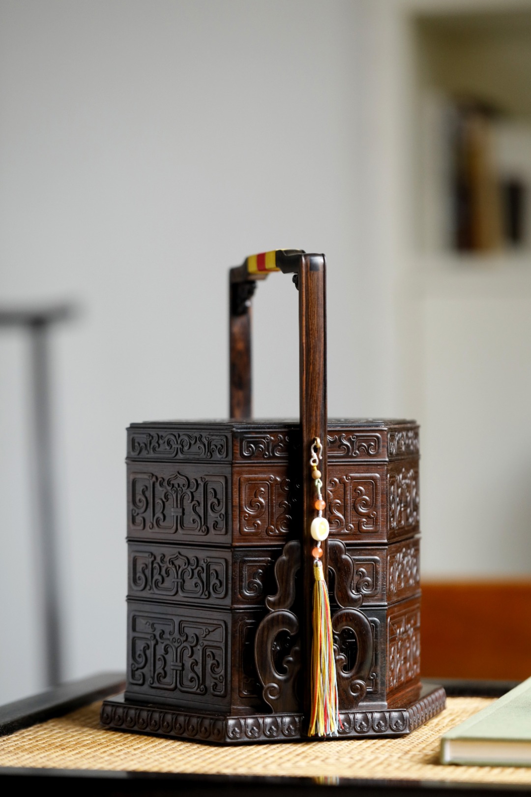 紫光檀【六角如意锦纹】提盒 
