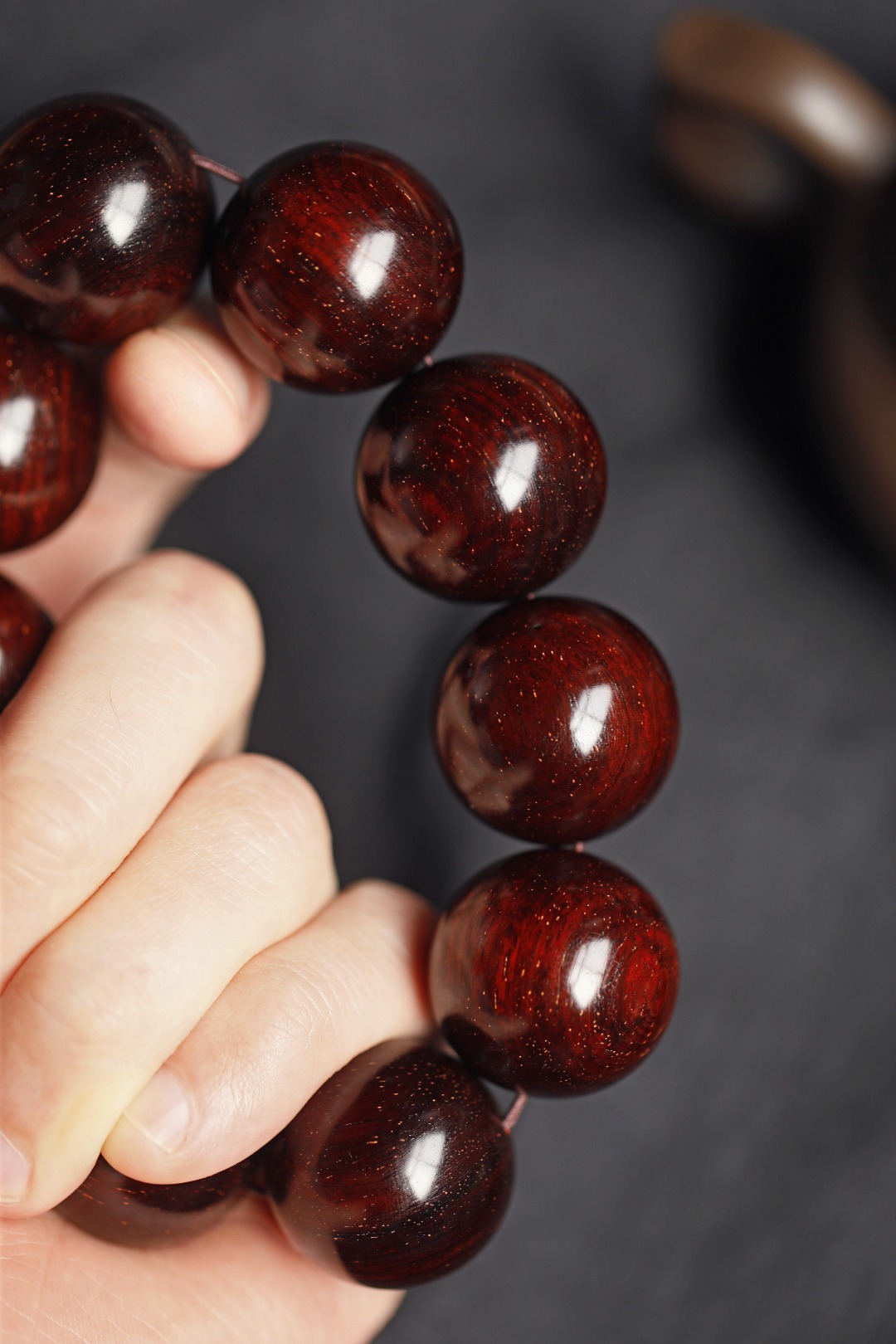 3557 小叶紫檀 颗颗金星2.5 约103g 