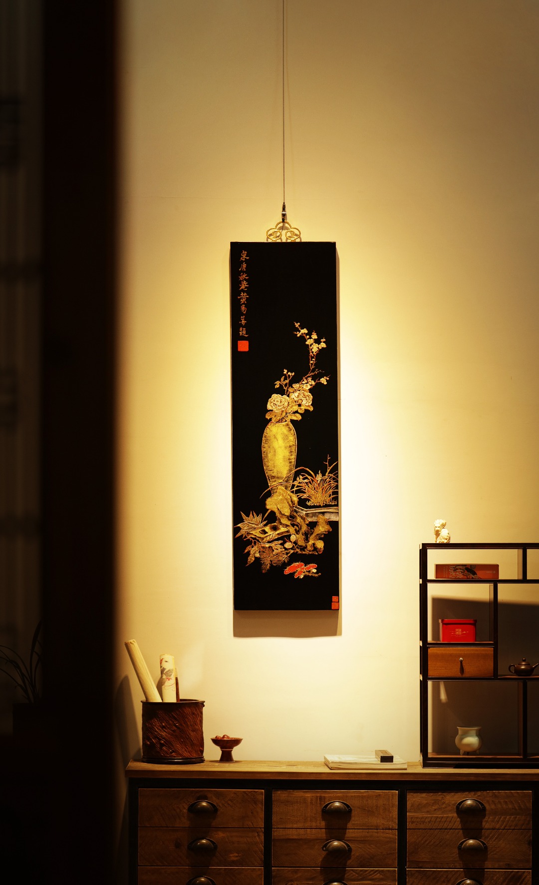 黄易款【清供】描金挂屏
