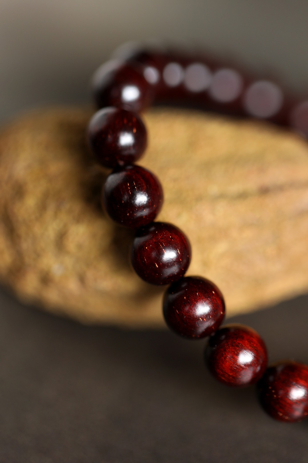 小叶紫檀原创【微君】8mm22颗手串
