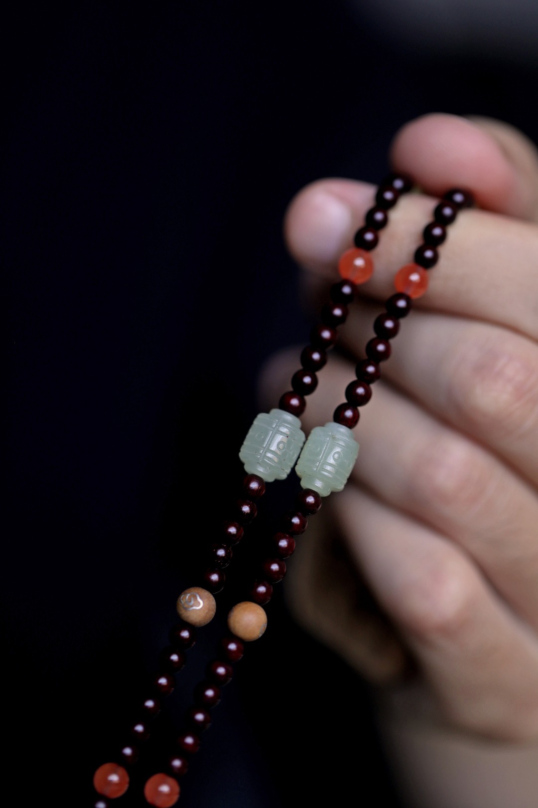 小叶紫檀原创【苍龙教子】项链  4mm*156颗 58*32*10mm  
