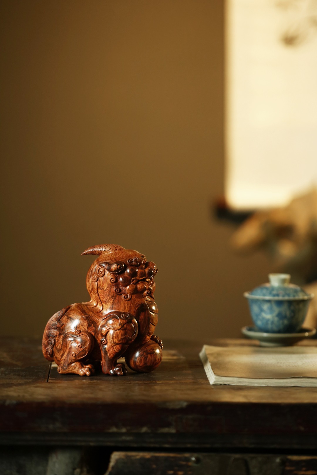 小叶紫檀 | 瑞狮戏球
