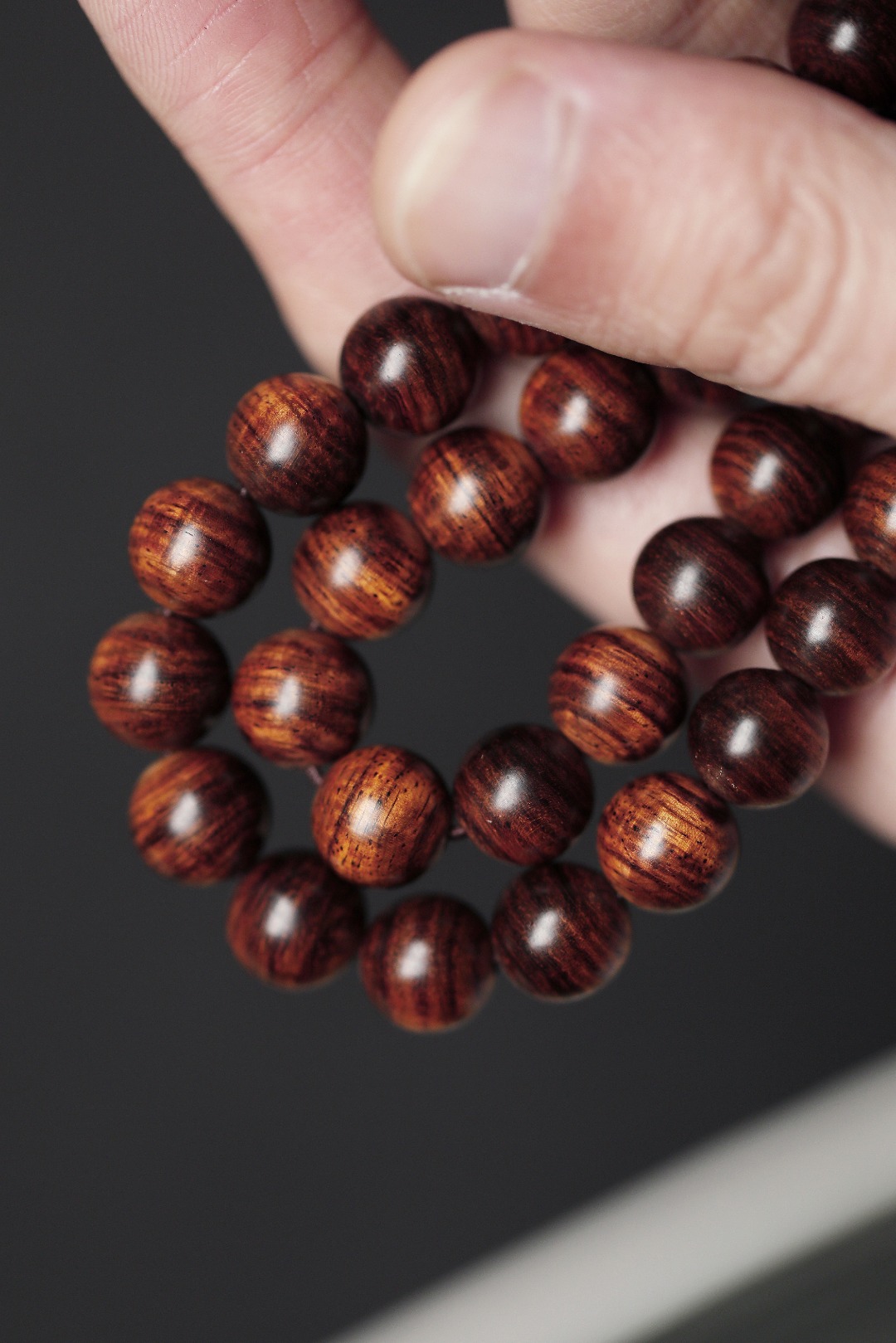 6027 海黄紫油梨老料带水波纹 1.0cm108颗 重70g