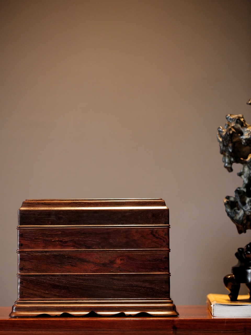 大红酸枝 茶盒 27*27*22cm 
