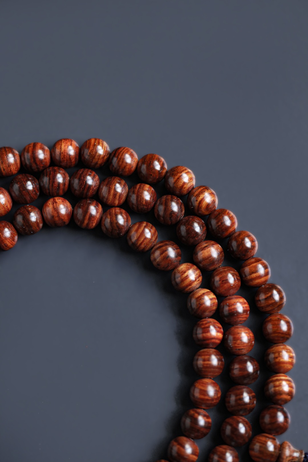 【5922】海黄虎皮纹紫红底色0.8x108颗 重约33g 