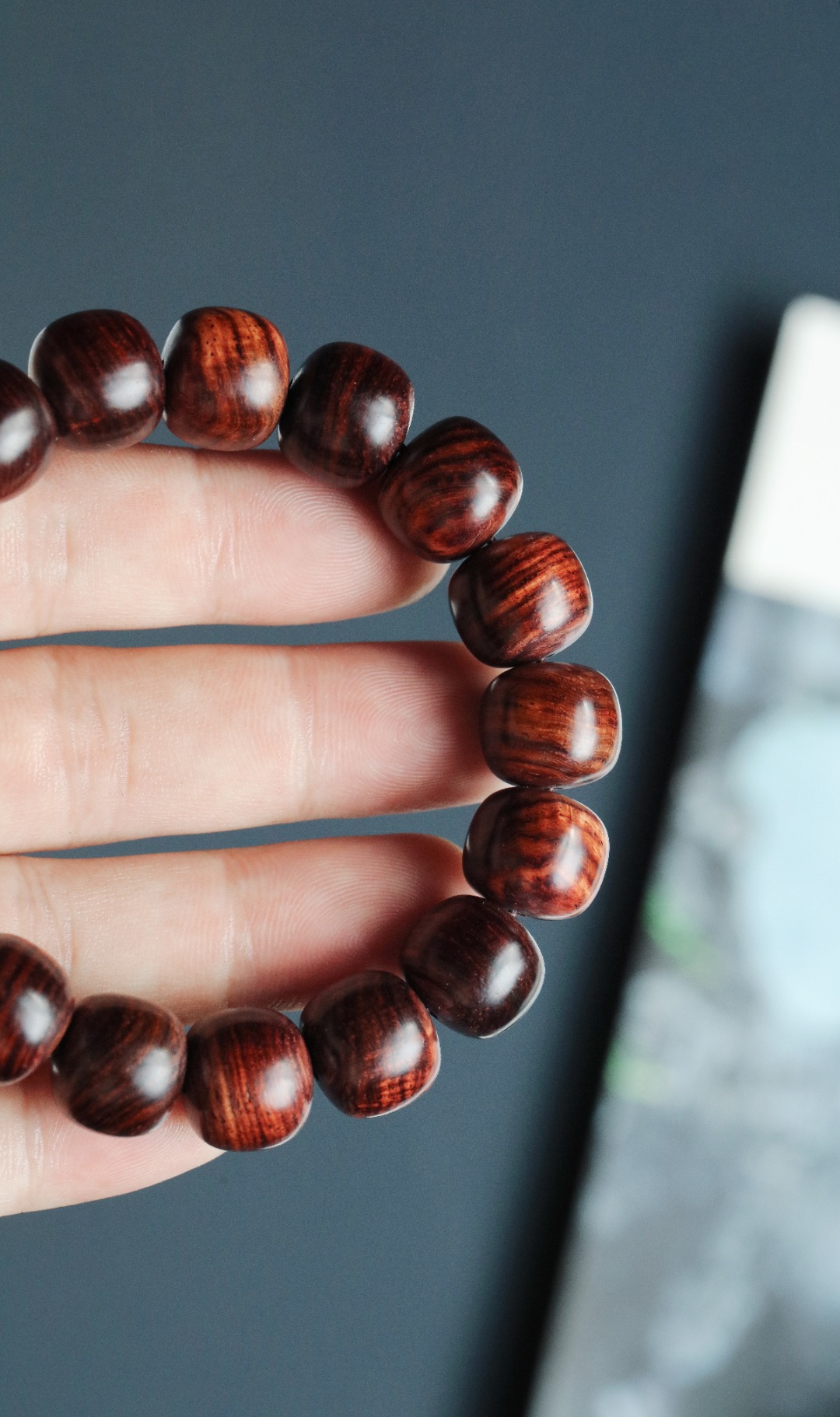 【6143】海黄沉水级 紫底 油梨老料12x13虎皮纹手串  重约20.5g  