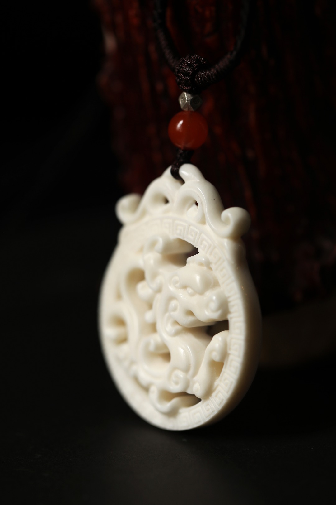 鹿角【螭龙纹】吊坠 5*4*1cm 重16.7g
