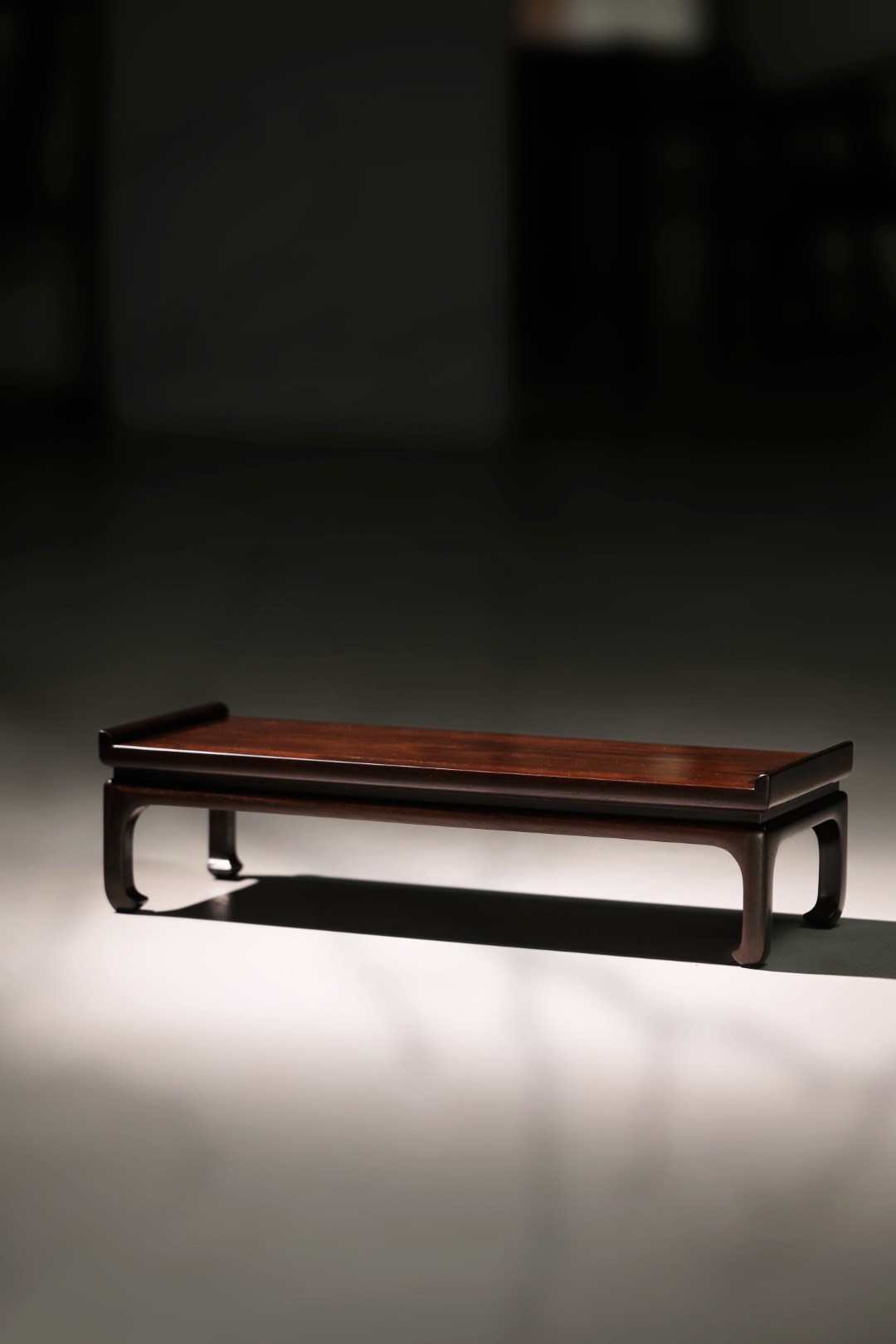 大红酸枝【秋影】马蹄·香几 53.3*20*13cm 重2065g
