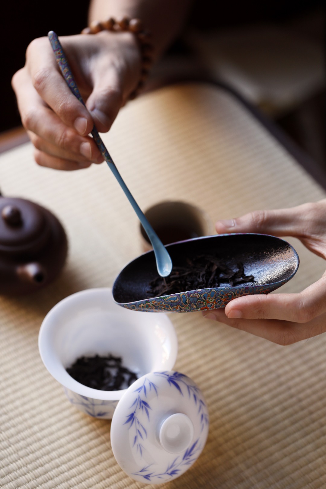 大漆【青橙】茶则 茶则：13*5.7*2.5cm
茶勺：18cm  