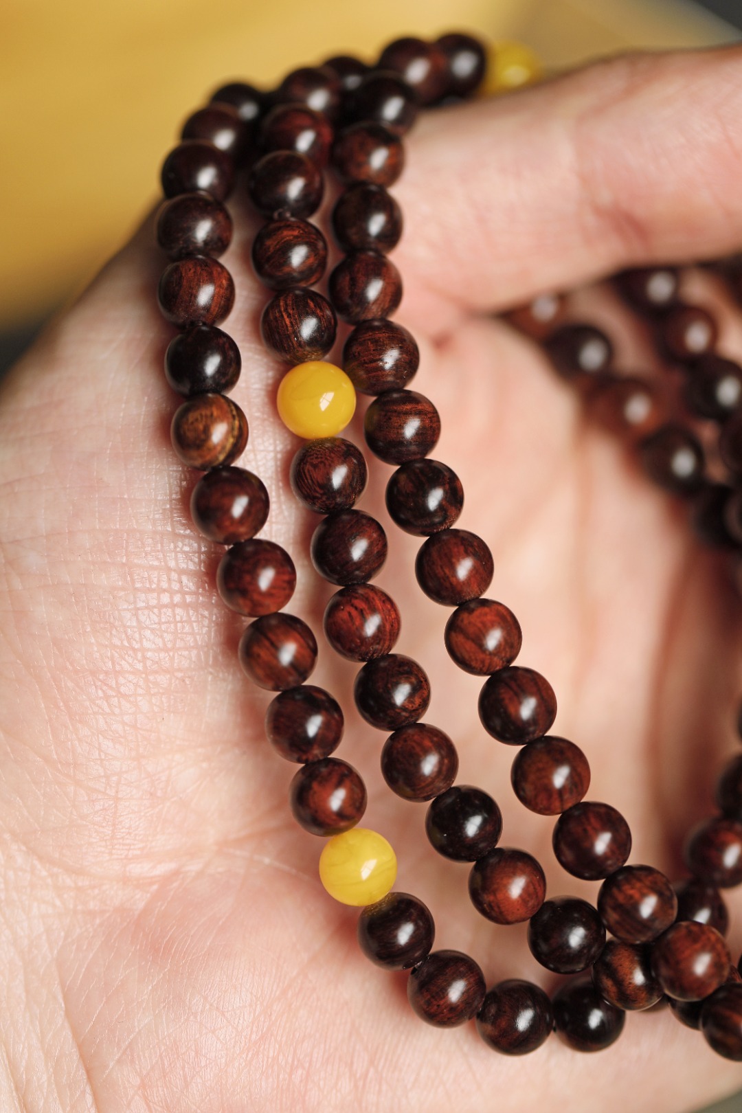 【5676】高档 沉水级 海黄紫油梨老料108颗7mm念珠 纹理清晰 降香浓郁  约26.4g