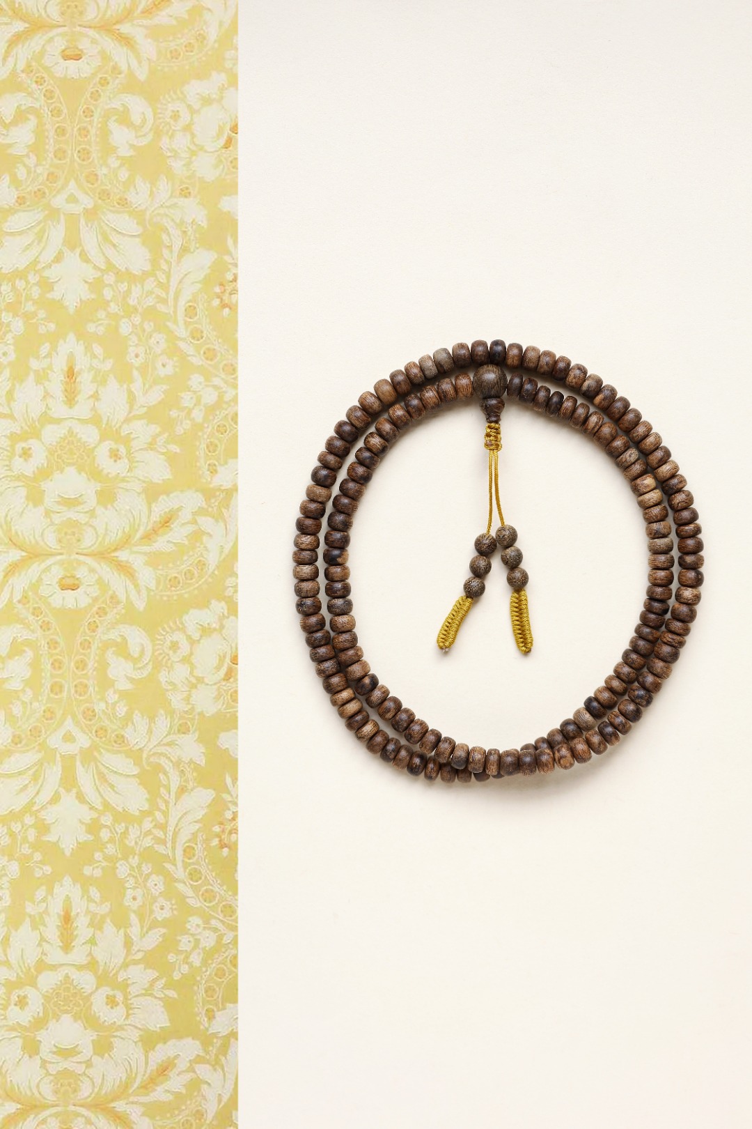 【ZJ0250309025020102CX】马来沉香0.6x108颗 算盘珠 12.92g 
