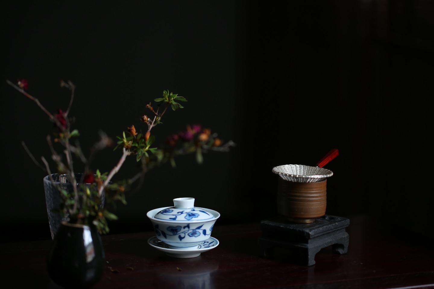 银制编织茶漏
小叶紫檀+银
13.5cm*7.5cm*2.8cm