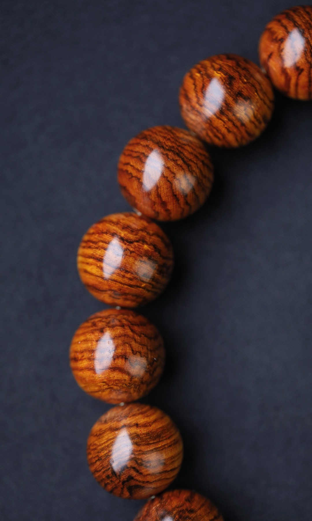 6194 黄花梨2.0 虎皮纹 手持珠