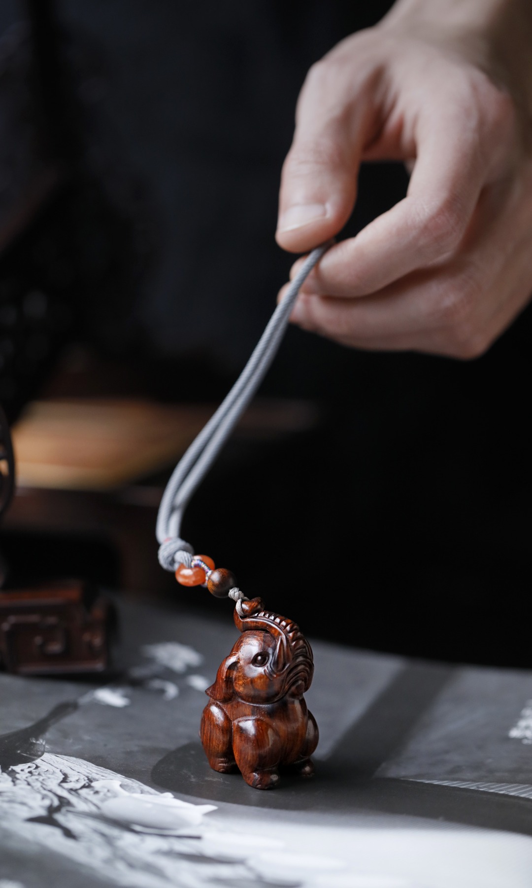 海黄【吉象】手把件 3.2*2.8*5cm 
