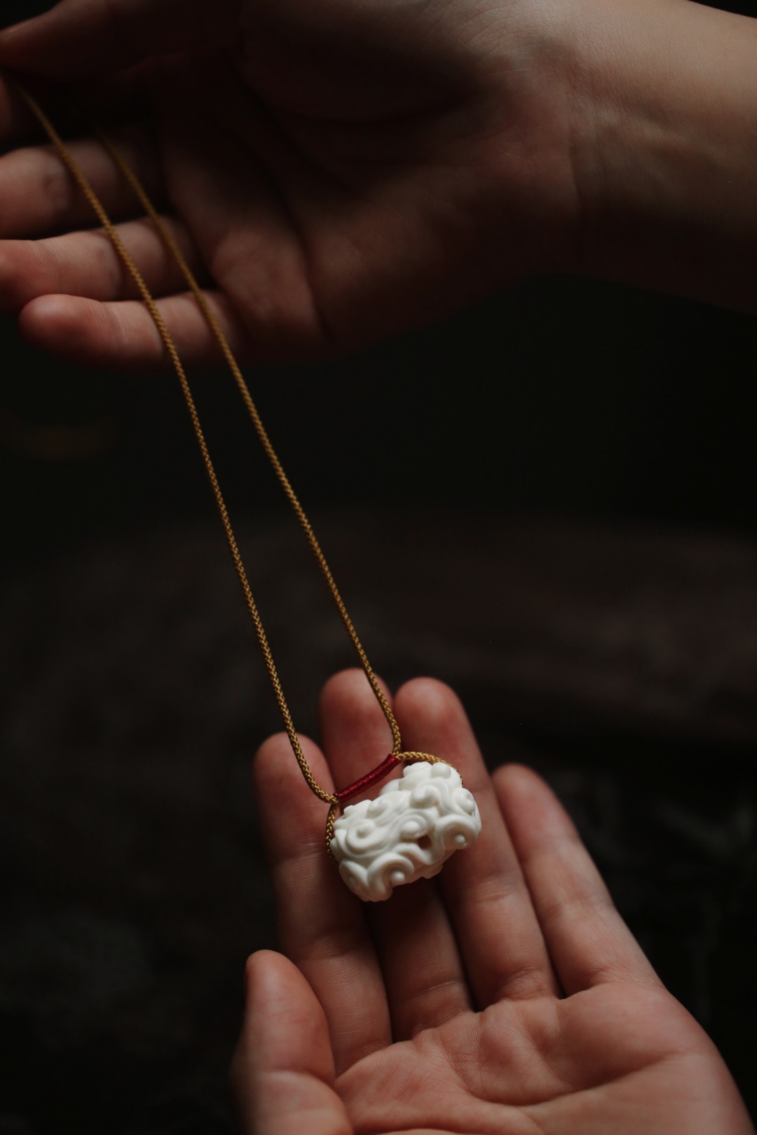 鹿角【祥云】吊坠 2.8*1.3cm 
