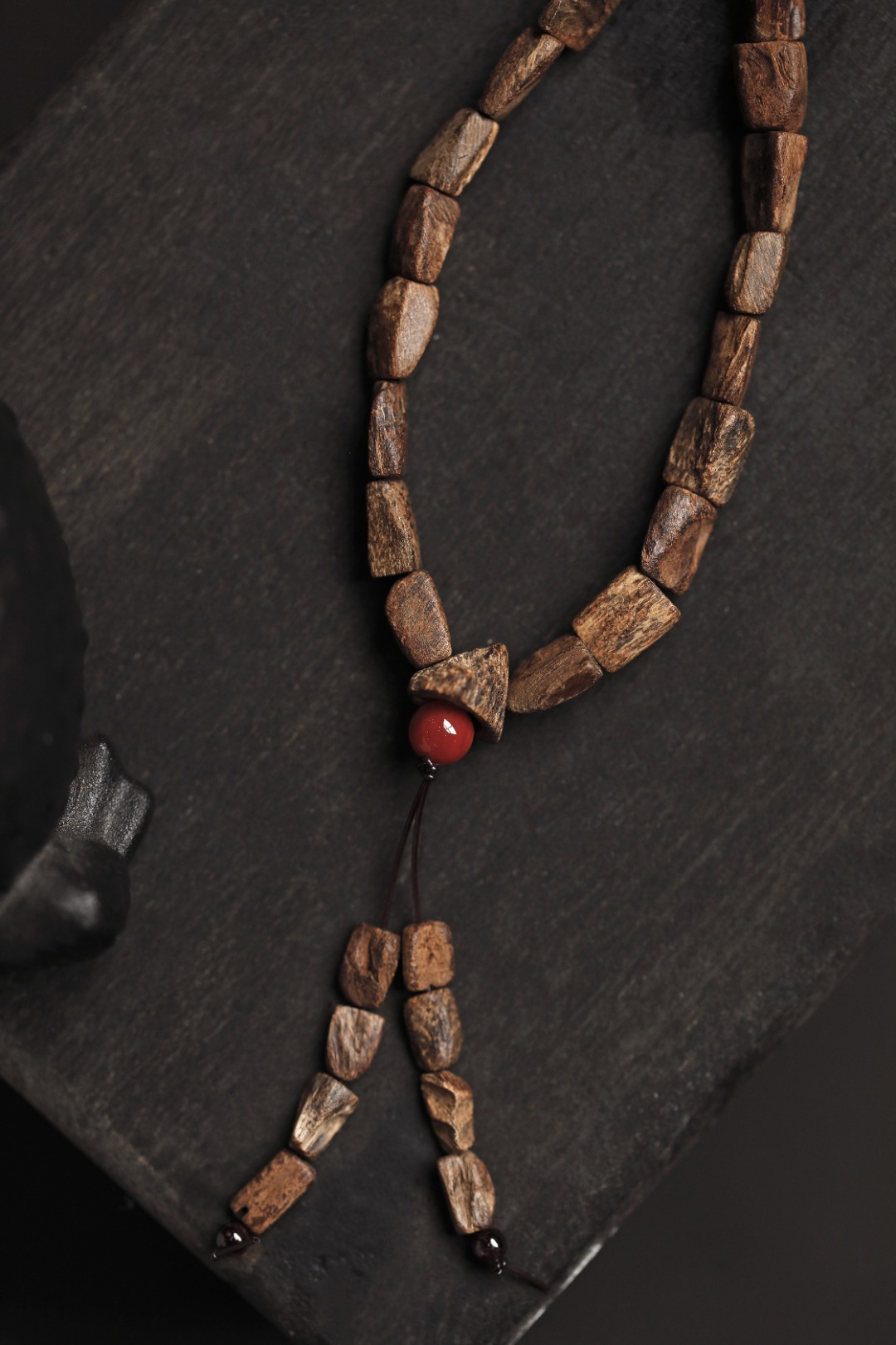 【ZJ0250309016030301CX】加里曼丹随形手链22.3g
