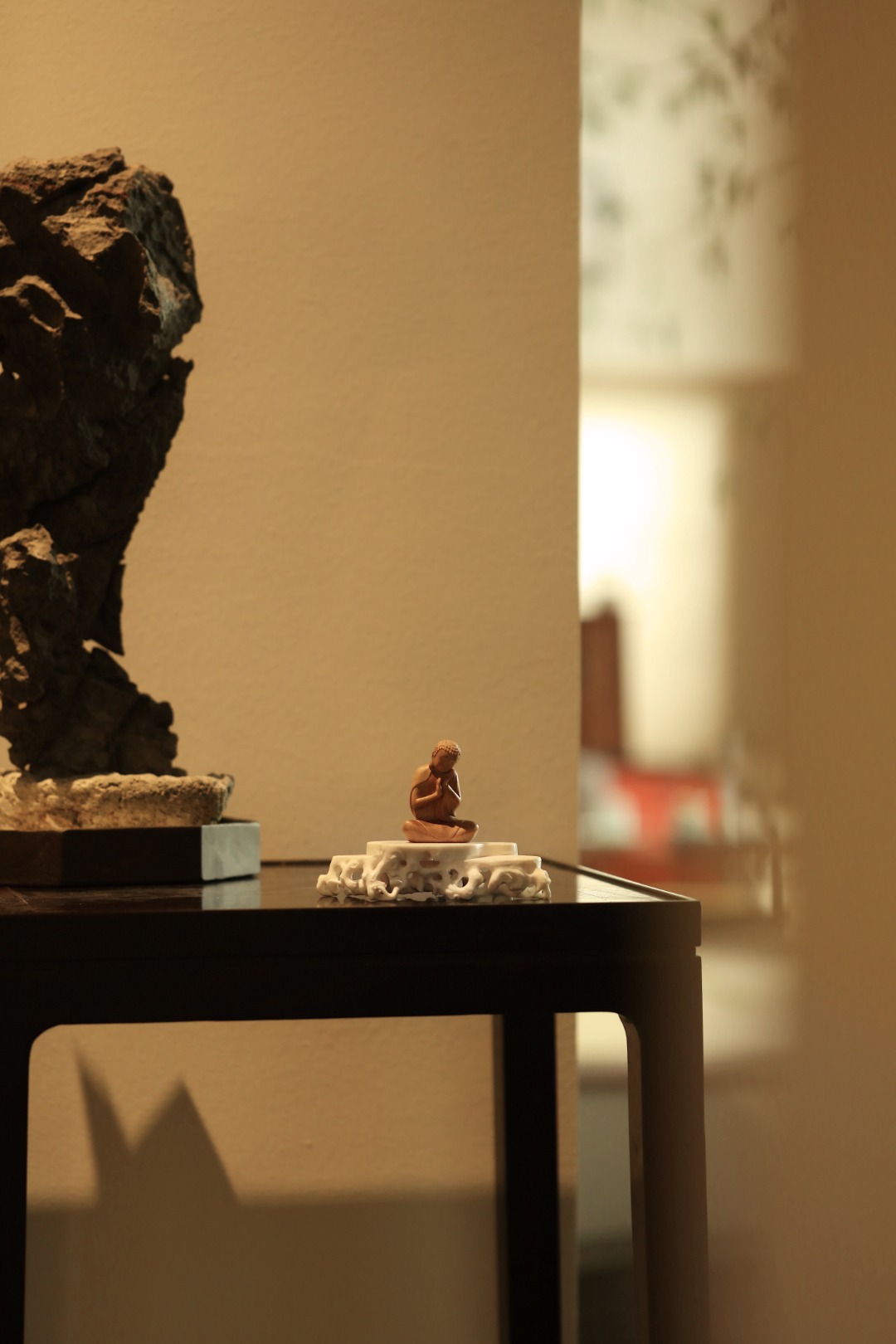 鹿角 | 盘根纹底座 11.9*8.1*3.2cm  重约131.5g
