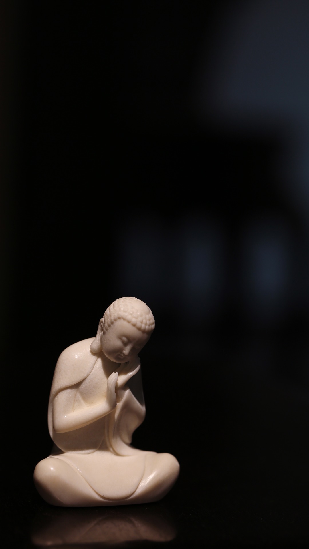 鹿角 冥想 · 佛4.6*2.8*6.2cm 重40.5g
