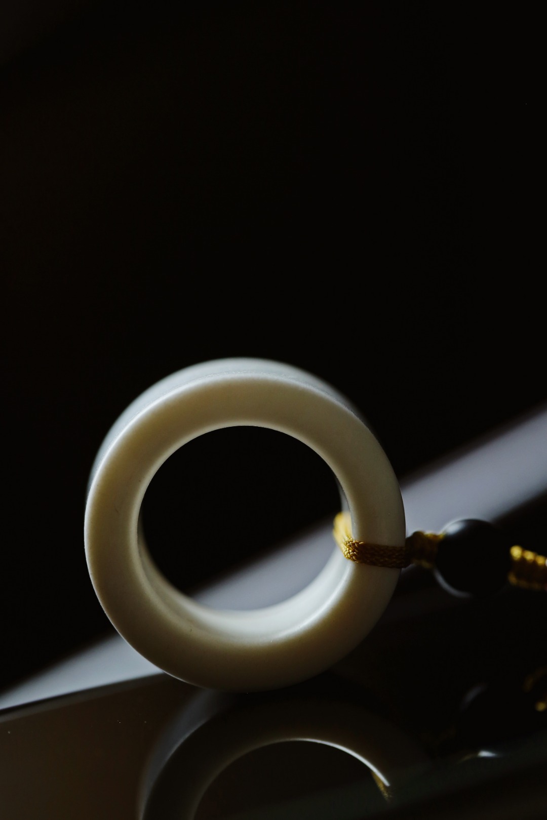 鹿角【扳指】挂件 外径32mm 内径21mm 宽19mm
