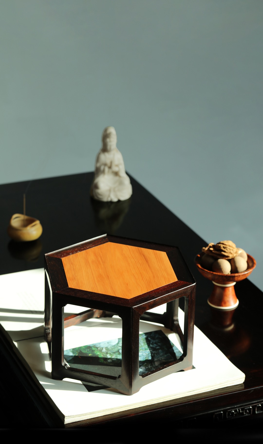 酸枝 | 六角器座 22.2*19.5*13.5cm 
