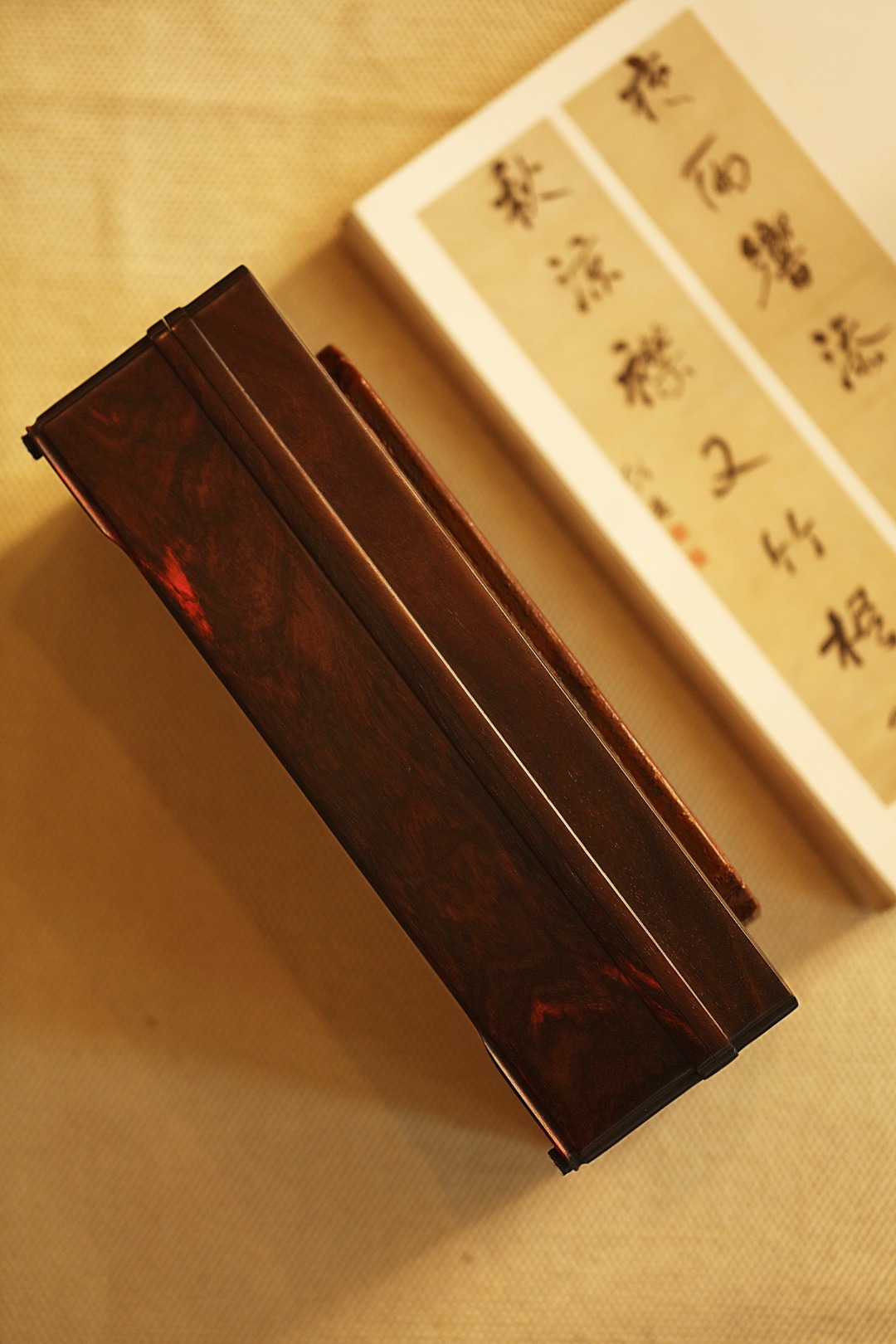 酸枝×老花板 | 收纳盒 27.2*13.6*9.3cm 重910g/个
