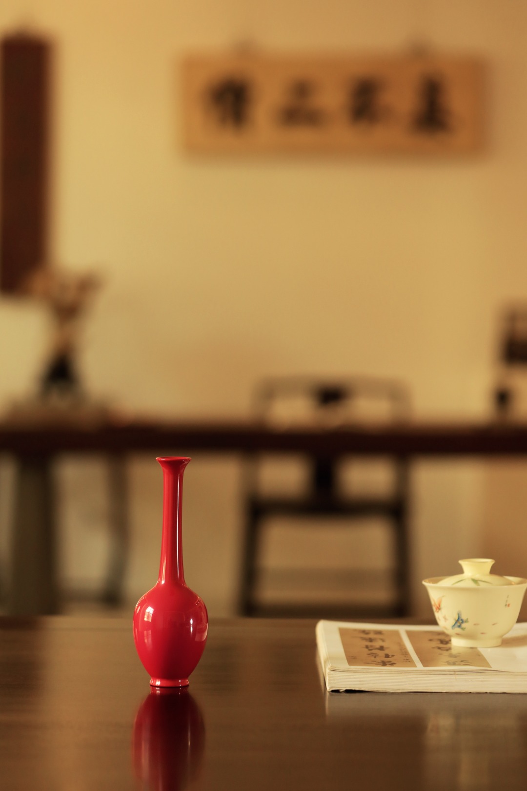 大漆·玫红 | 柳叶瓶 6.2*6.2*18.5cm  重185g