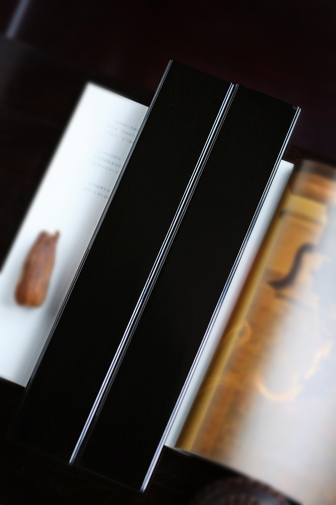 紫光檀x朱砂红金大漆 方镇 35*6*3cm 重831.9g/个
